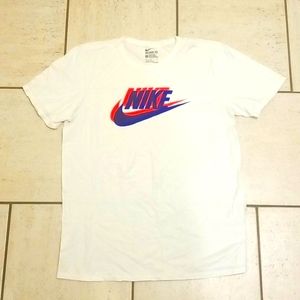 White Nike t-shirt